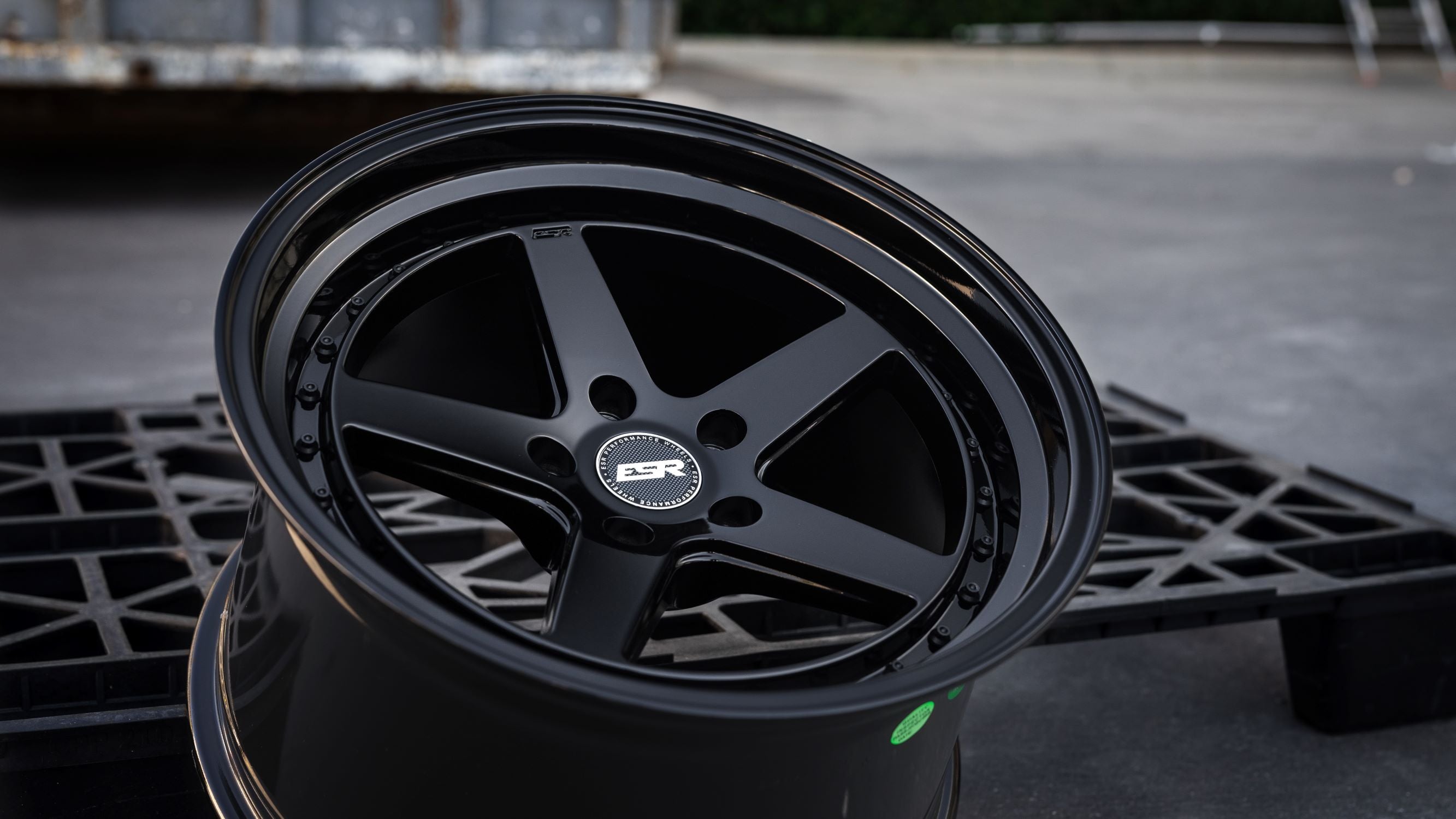 CS5 Gloss Black