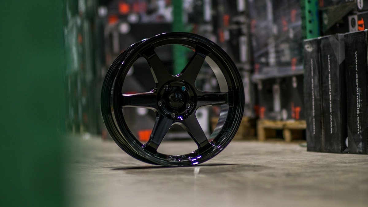 SR07 Gloss Black